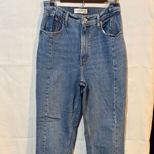 Abercrombie & Fich  “The 90’s Straight” ultra high rise sz 6/28 EUC!